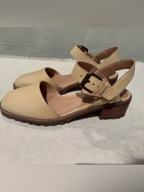 Madewell Claudie Lugsole Mary Jane Heels Beige Leather Slingback US 6.5 EUC